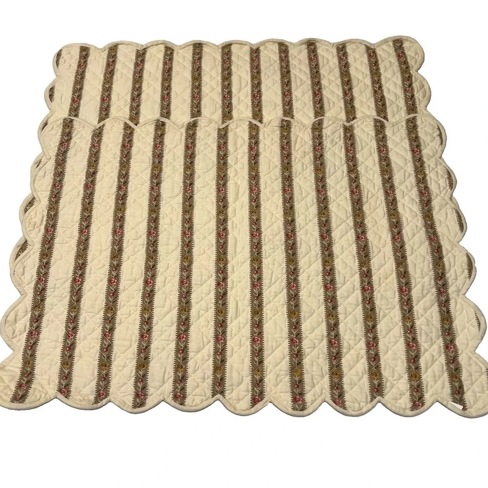 Williams Sonoma Vtg 2 English Country Garden Placemats Cottage Quilted Scalloped